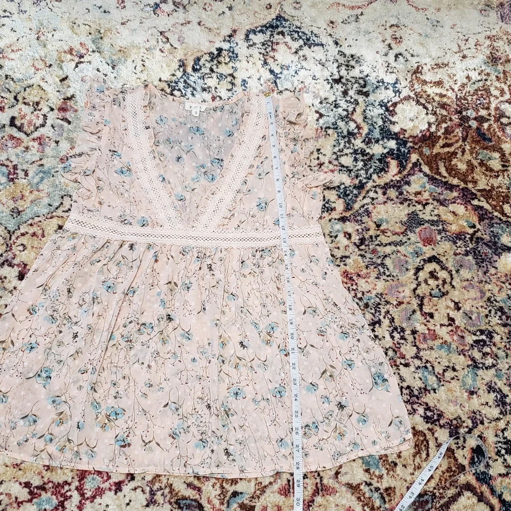 Sold - POL Sheer V-Neck Floral Blouse - Picture 11 of 12